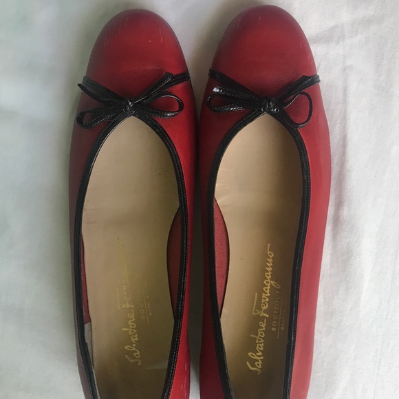 VINTAGE FERRAGAMO FLATS - Picture 2 of 6
